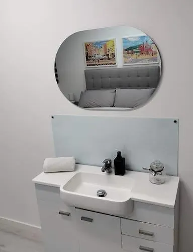 Apartamento Piso En Zona Exclusiva Calle Colon *